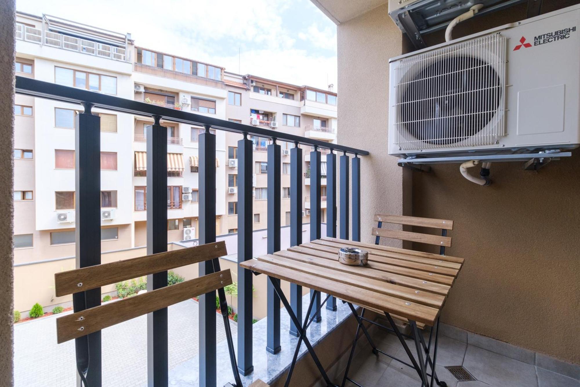 Ldv 13 1-Bedroom Apartments Free Private Parking بلوفديف المظهر الخارجي الصورة